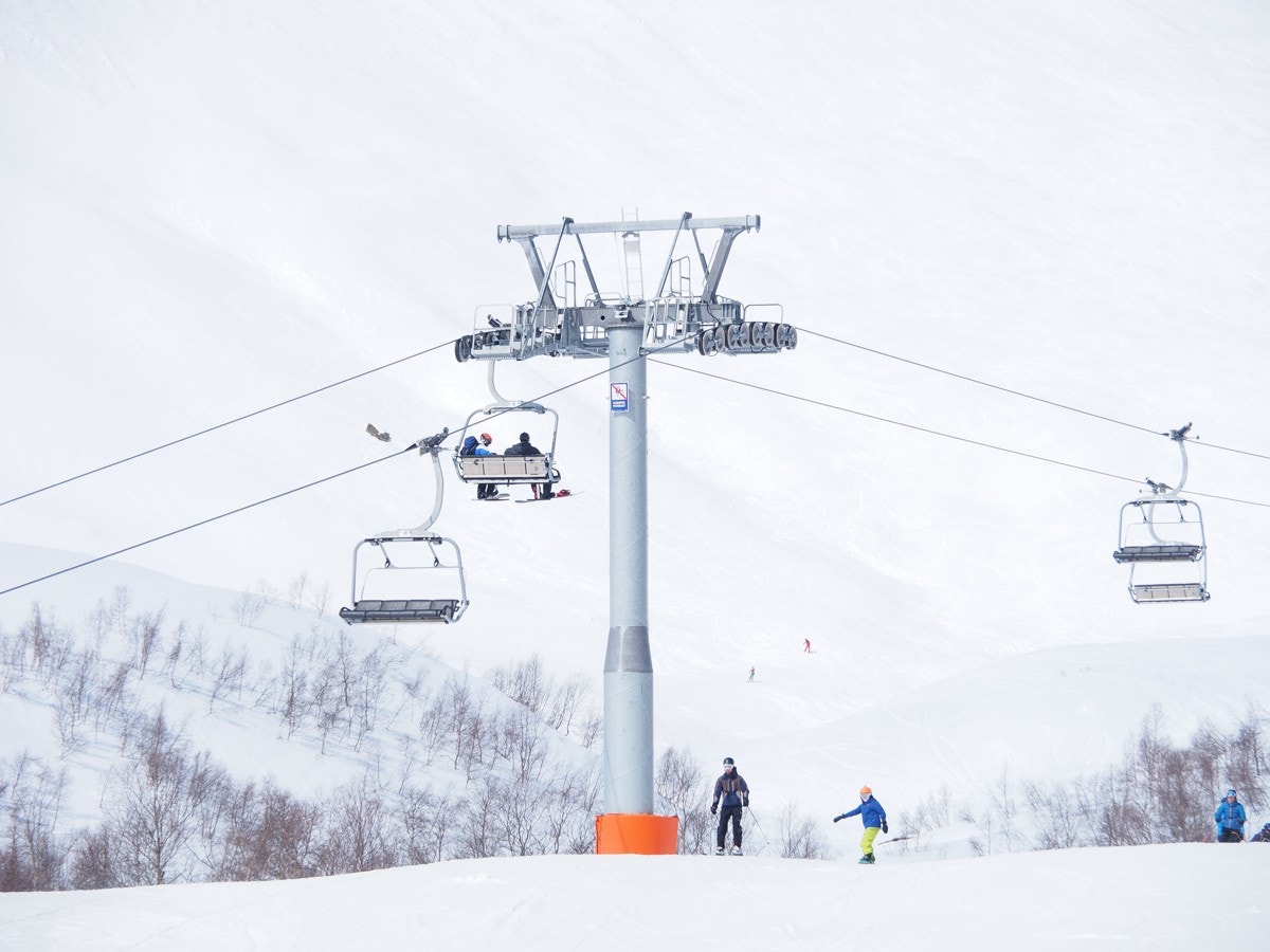 I vintersesongen går det skibuss fra Seljestad til Røldal skisenter. Galleribilde