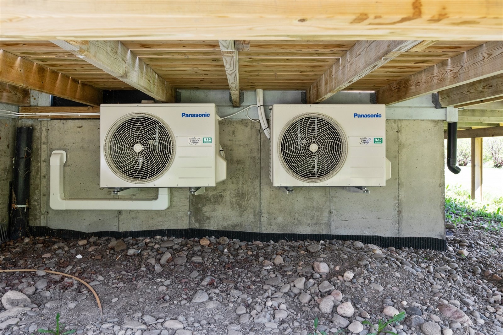 2 stk varmepumper - en i hver etasje Galleribilde