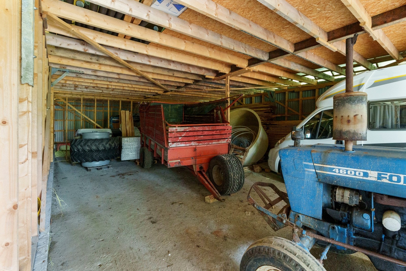 Garasjebygg oppført i 2010 Galleribilde