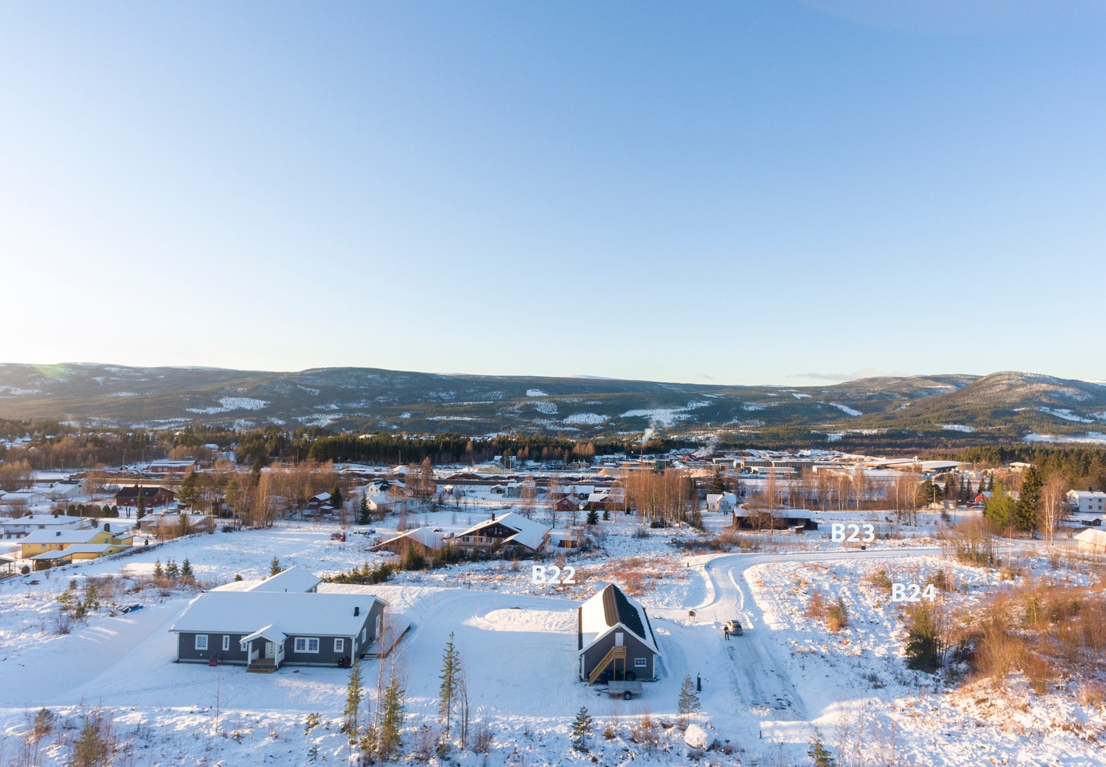 Båsrøsta boligfelt ligger ca 500 meter nord for Koppang sentrum Galleribilde
