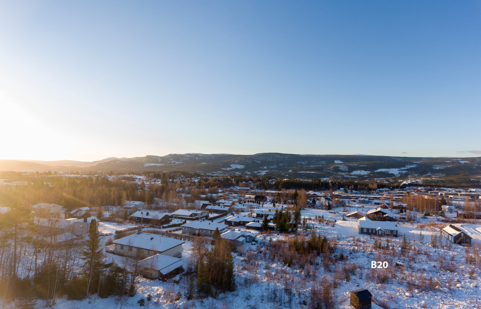 Tomtene har ingen byggeklausul. Dvs. du velger selv fritt byggmester og husleverandør Galleribilde