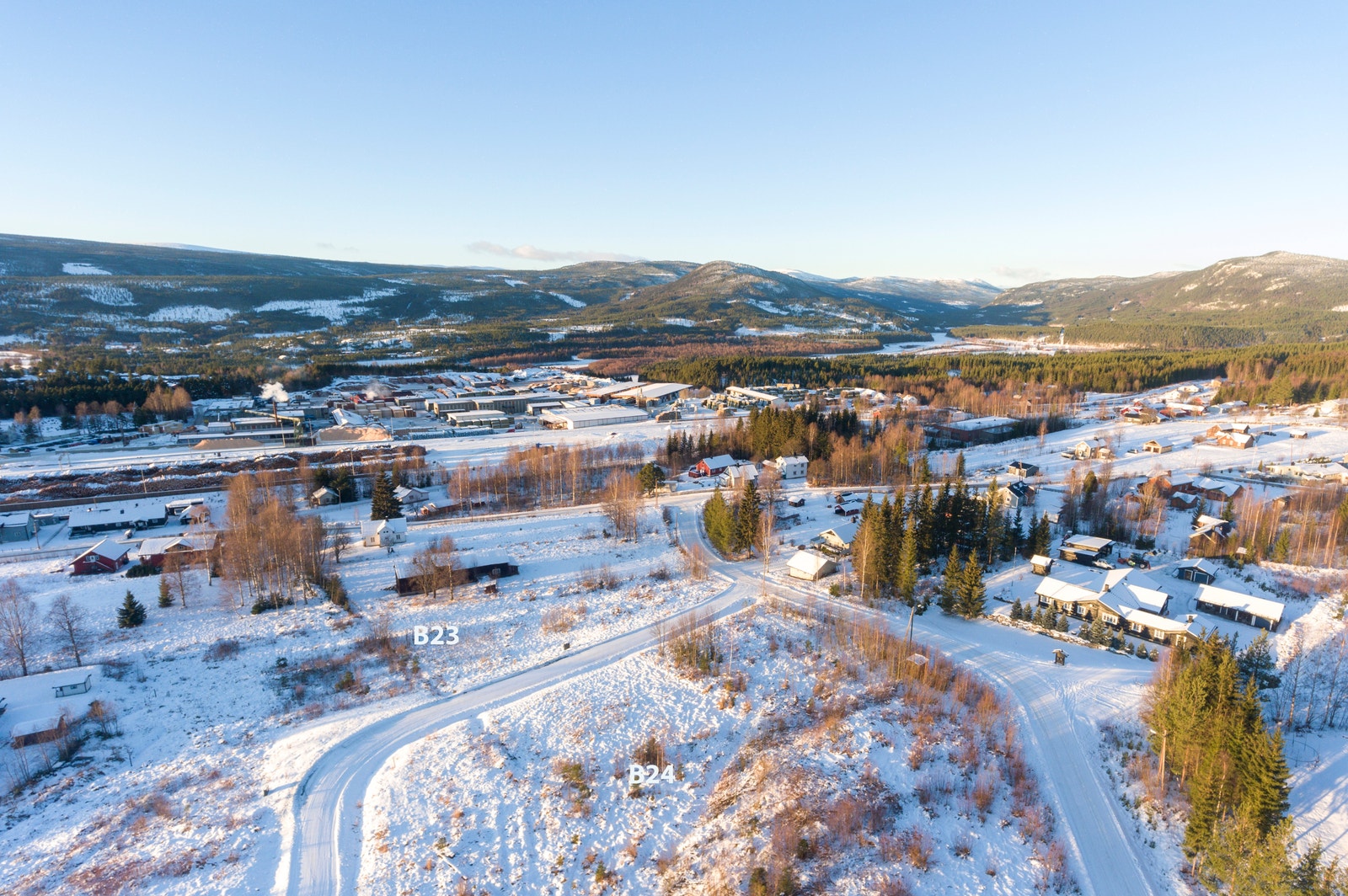 Tomtene som presenteres for salg er mellom 2500 og 3400 kvm. store Galleribilde