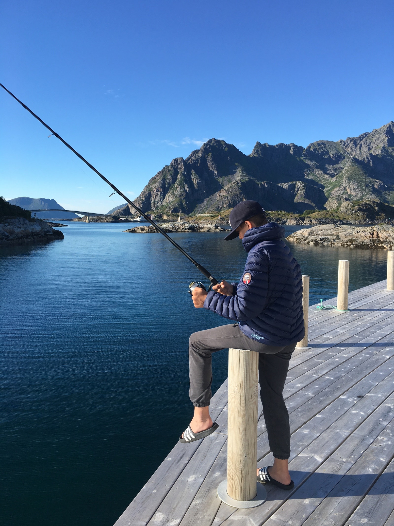 Fiske fra kaikanten Galleribilde