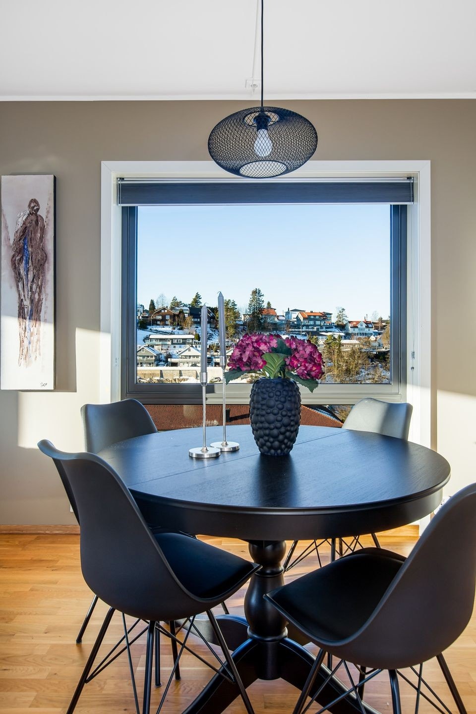 Her kan utsikten nytes både ved frokost og middag. Galleribilde