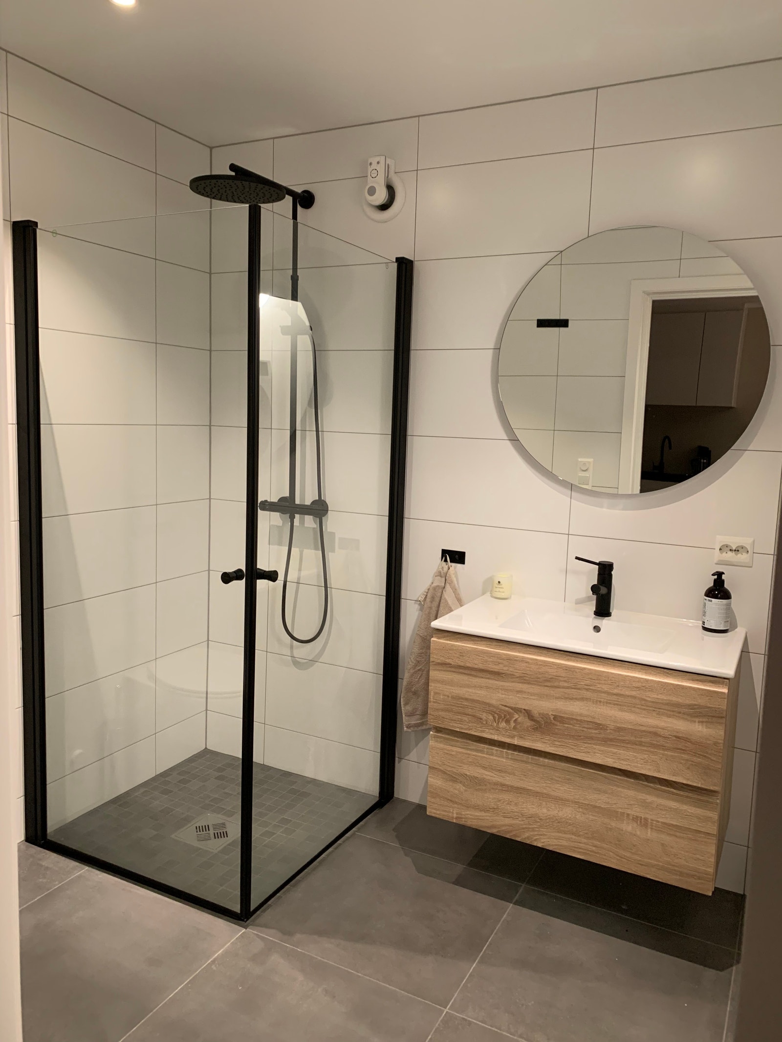 1. etg. Bad. med toalett og dusj Galleribilde