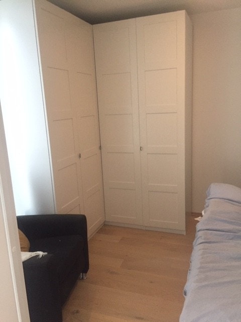 9.Masterbed/Garderobeskap Galleribilde
