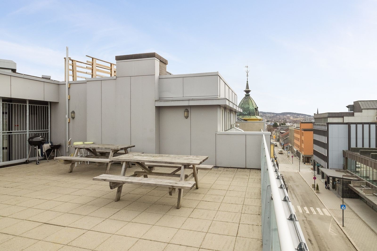 Felles takterrasse for beboerne i blokka. Galleribilde