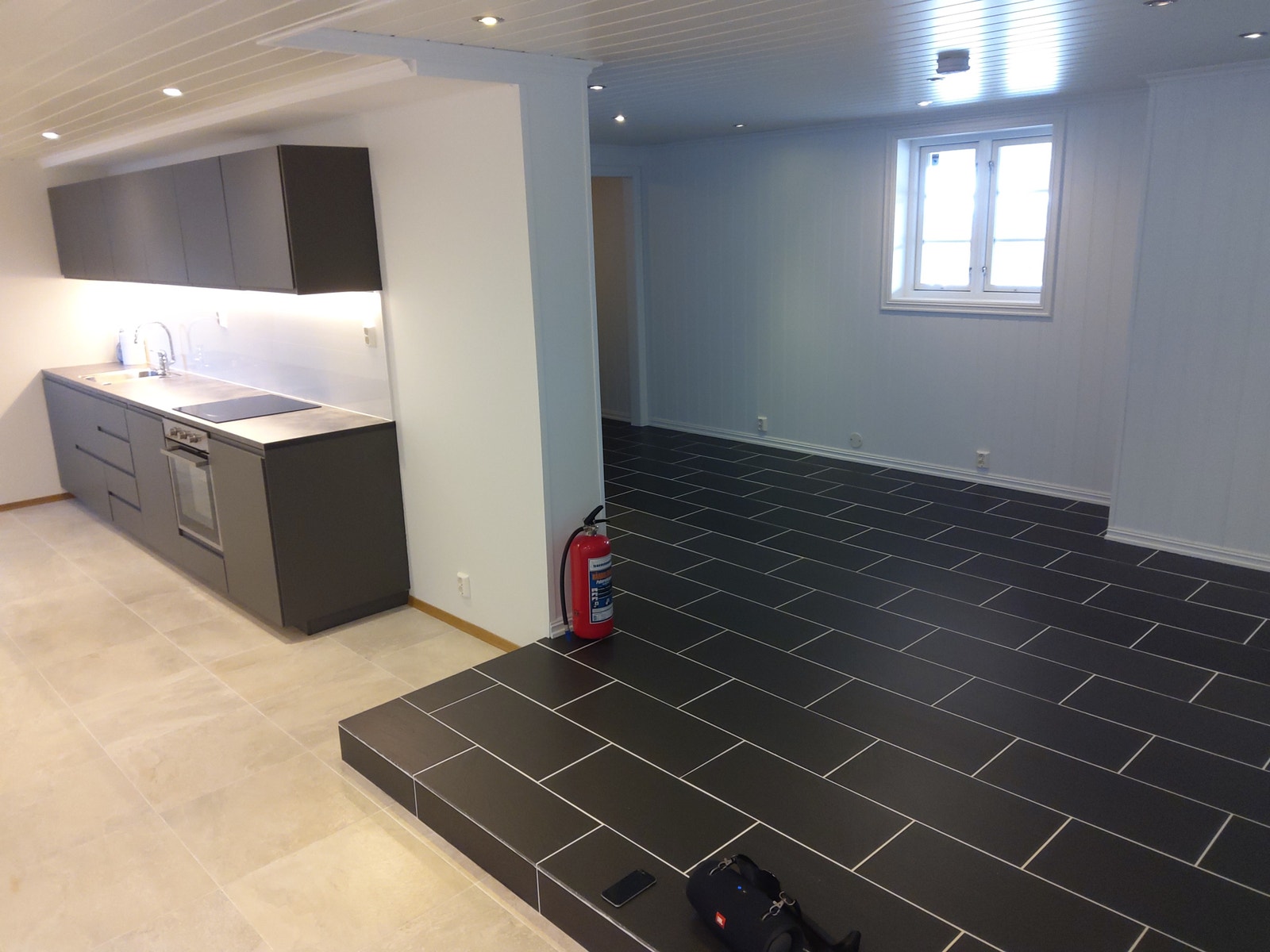 Kjøkken med stue Galleribilde