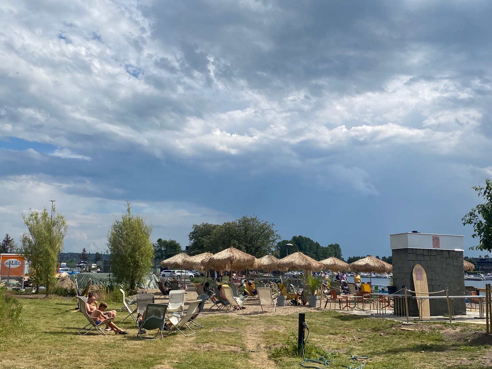 Strandpromenaden i Hamar. Galleribilde
