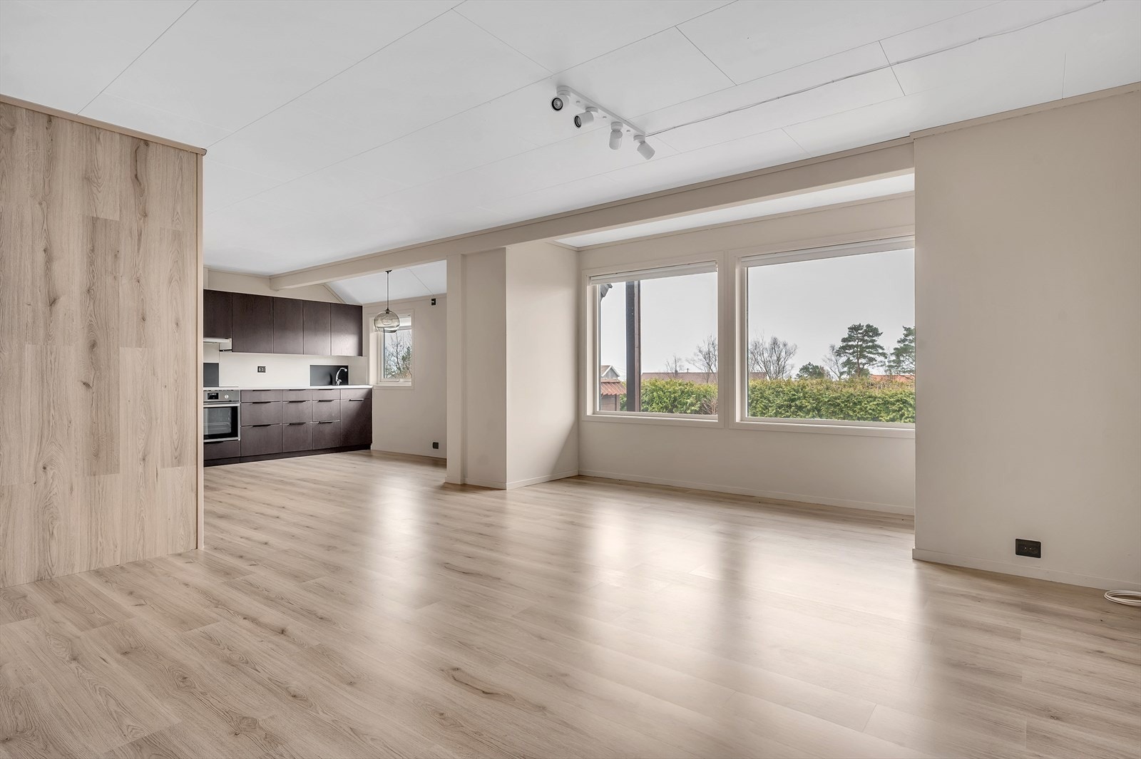 Leiligheten har egen inngang, eget sikringsskap/strømmåler og varmtvannsbereder Galleribilde