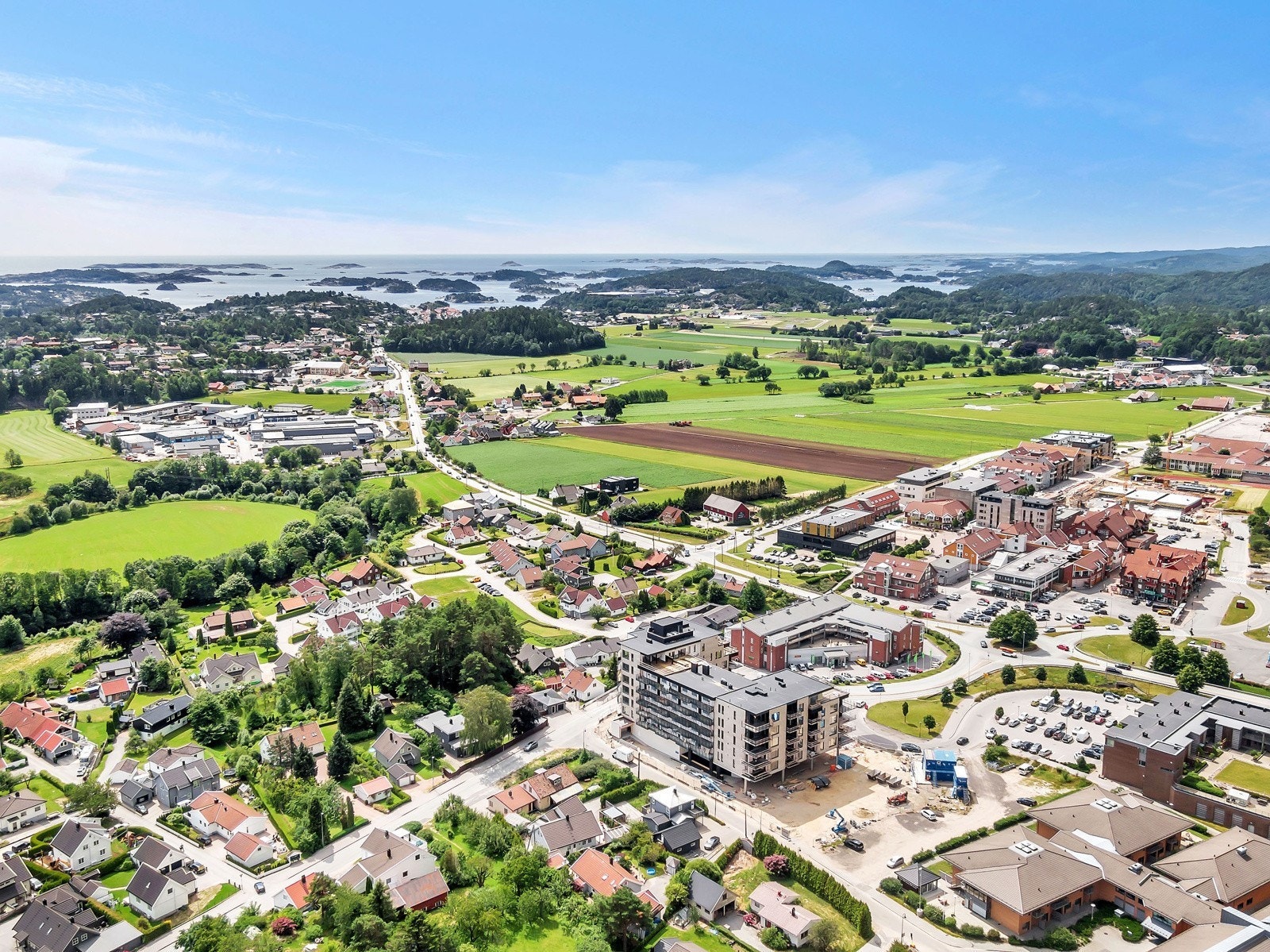 Sentrum av Søgne, Tangvall Galleribilde