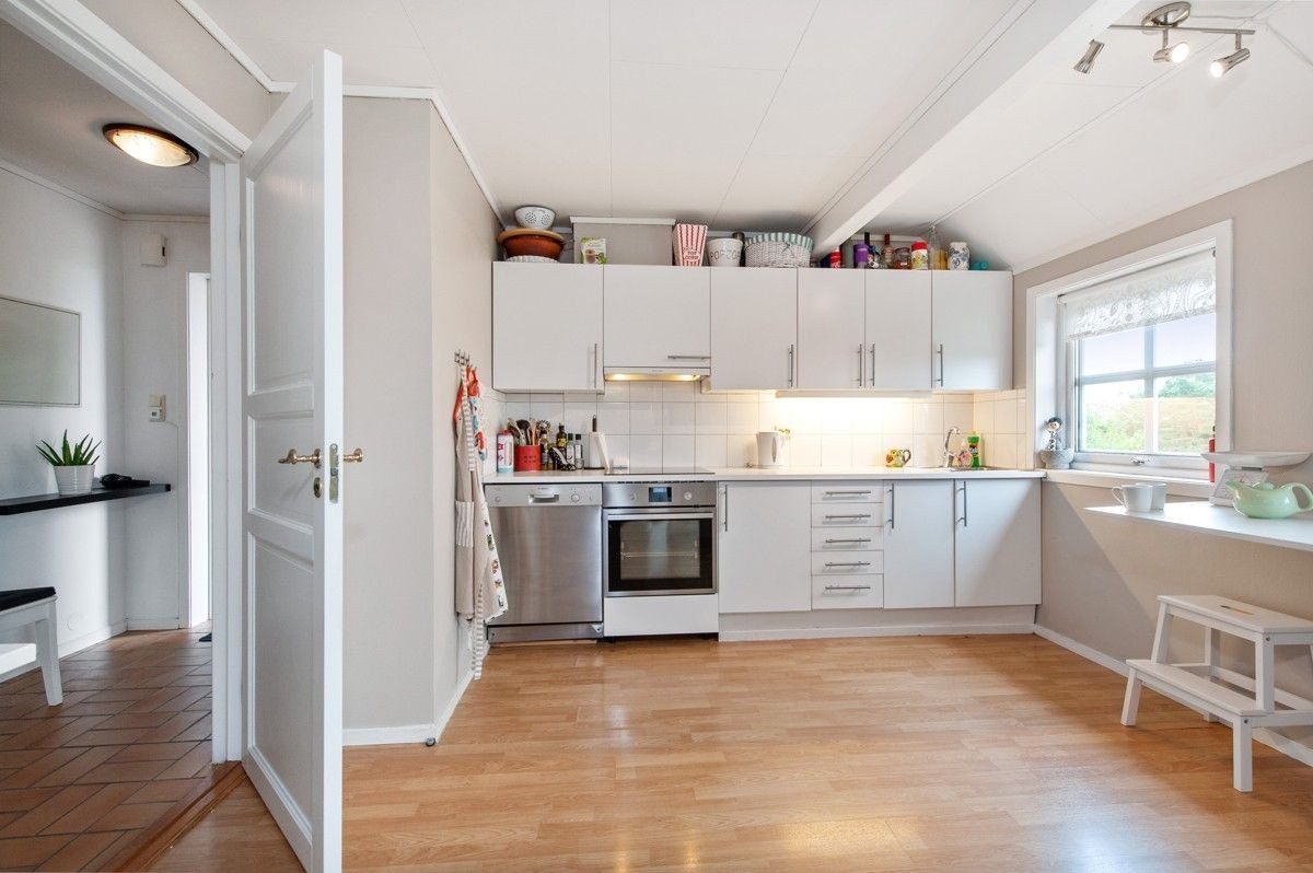 Gammelt bilde av leilighet før oppussing, for illustrasjon Galleribilde