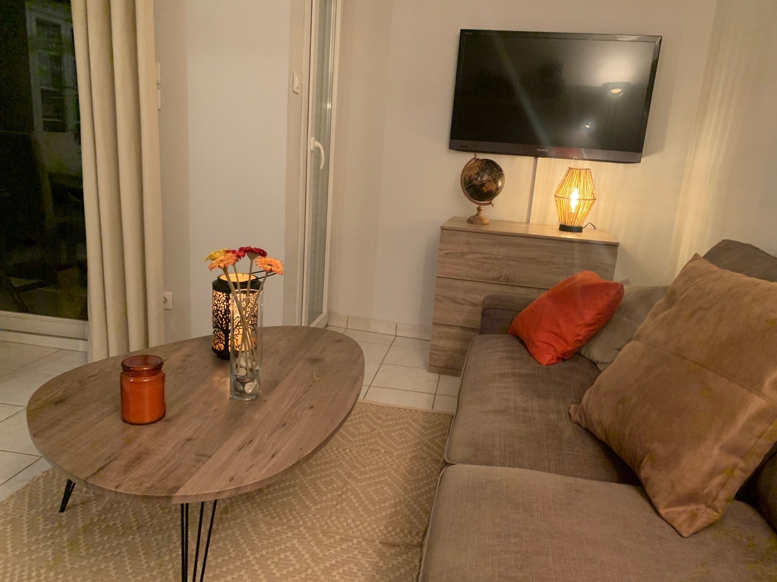 Stue kveld,
hvor sofaen kan slåes ut til dobbeltseng Galleribilde