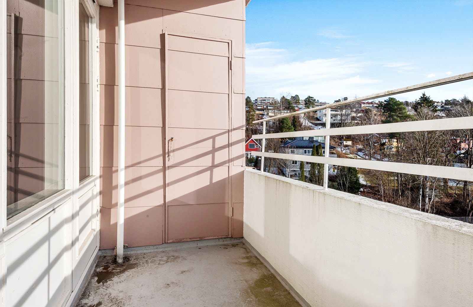 Begge balkongene har egen bod på 5.5 m² Galleribilde