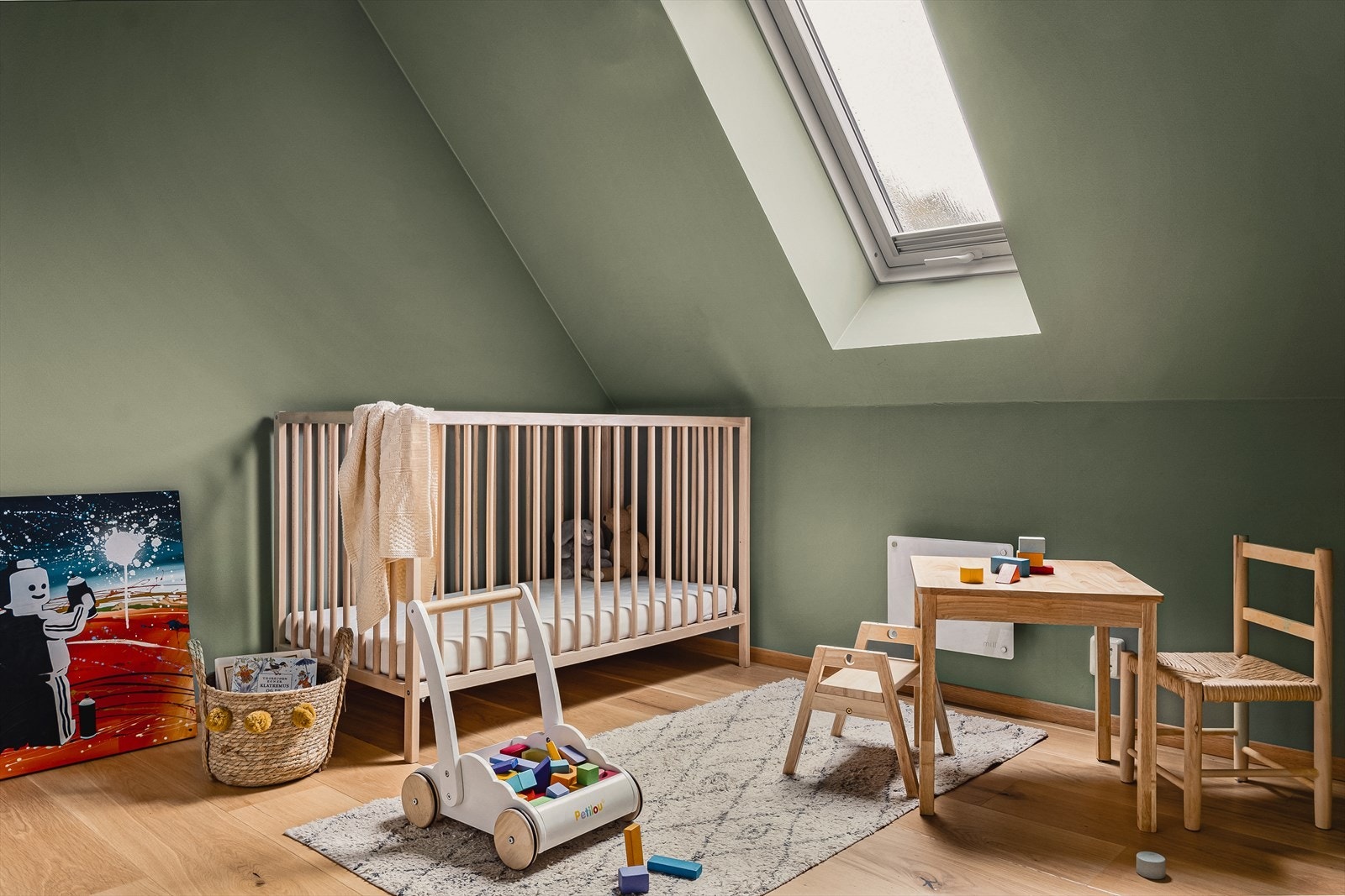Leiligheten inneholder to soverom. Det minste rommet måler 6,8 m². Dette rommet har tidligere vært benyttet som gjesterom. Galleribilde