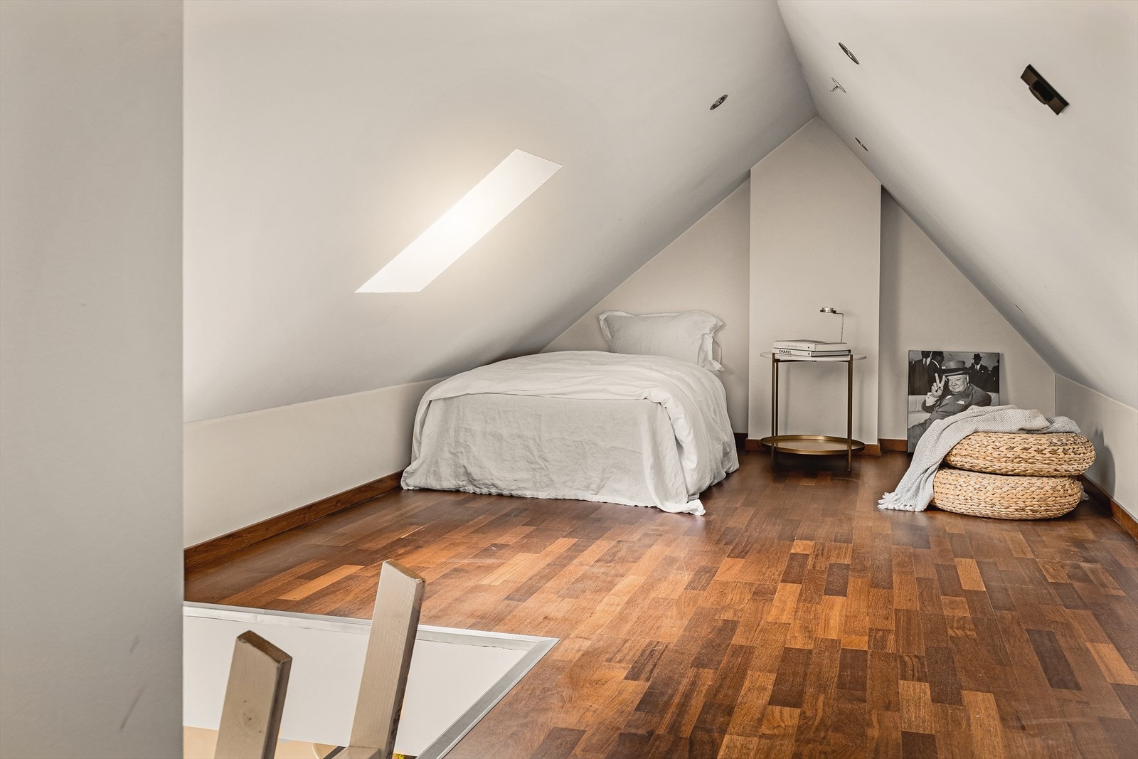 Hemsen har et ikke måleverdig gulvareal på cirka 18m². Galleribilde
