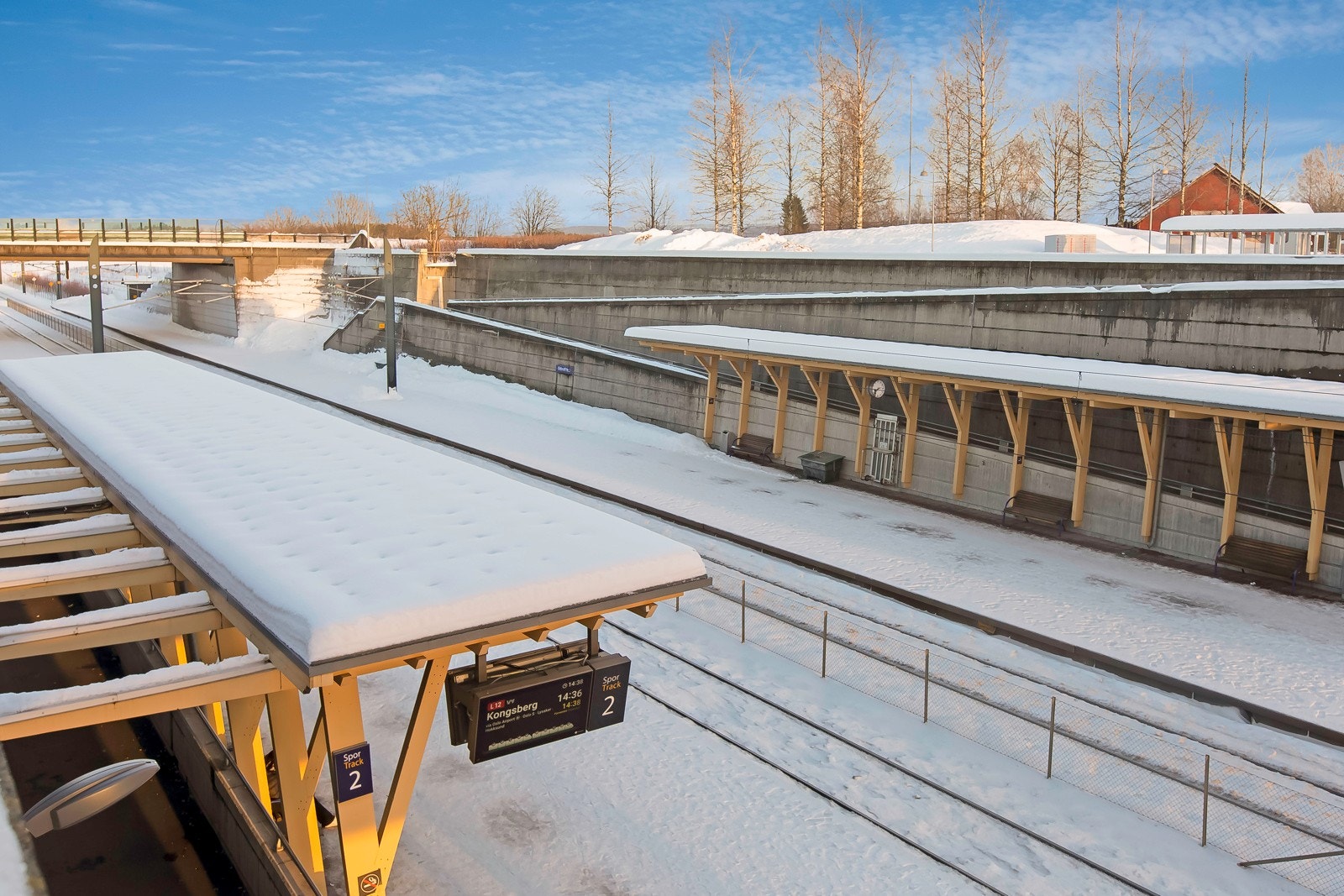 Gangavstand til Eidsvoll Verk stasjon med halvtimes avganger til Oslo S og Gardermoen Galleribilde