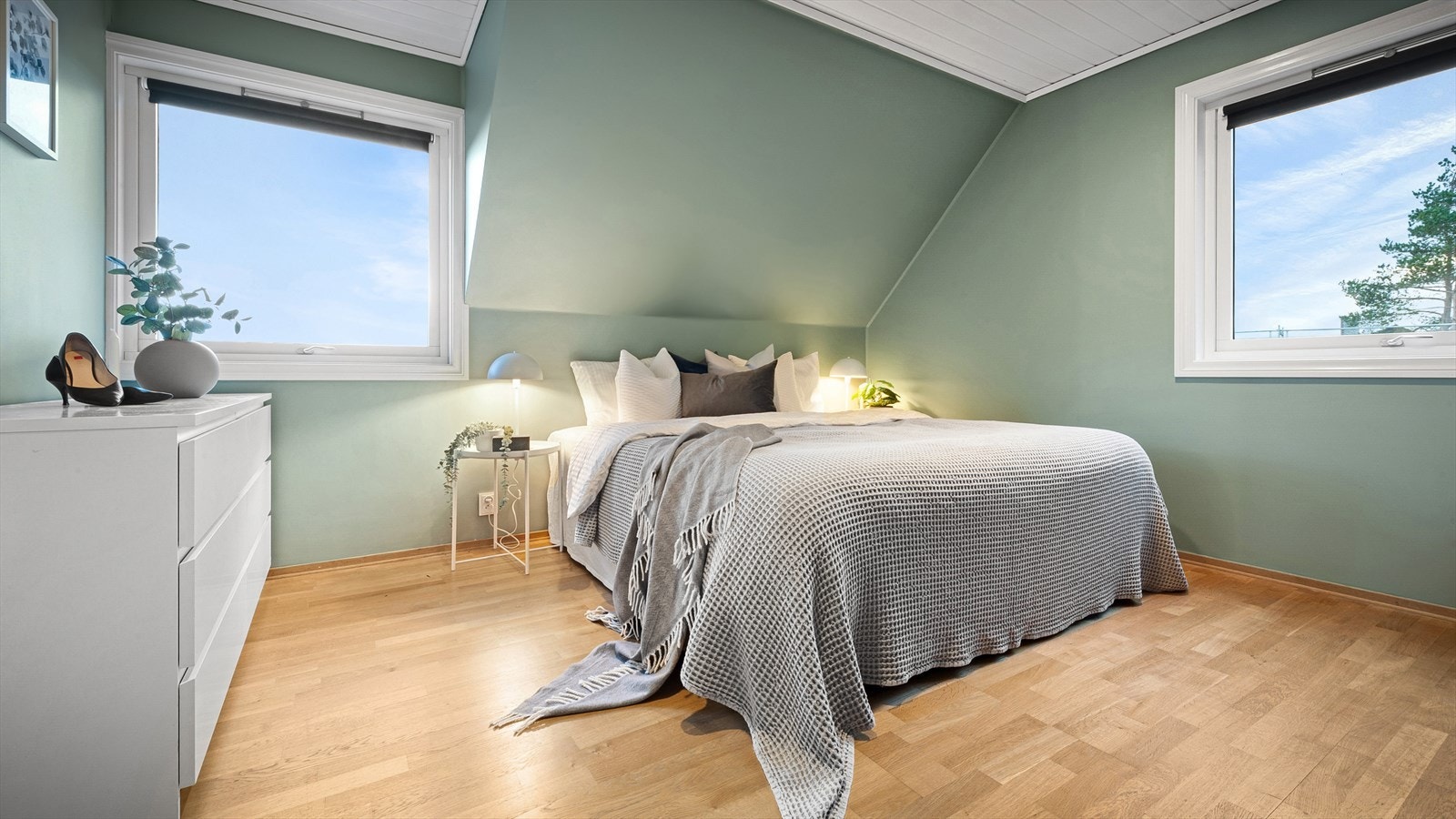 - Soverom 2 måler hele 13,5 m² - Galleribilde