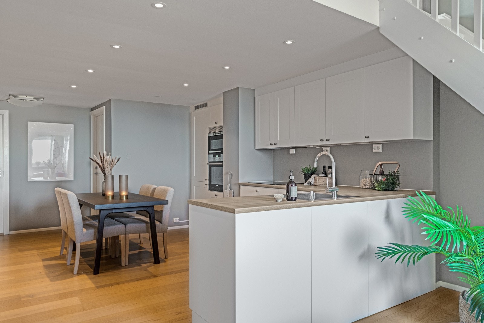 Kjøkkenet er på 11 m² med god plass til spisebord i tilknytning Galleribilde