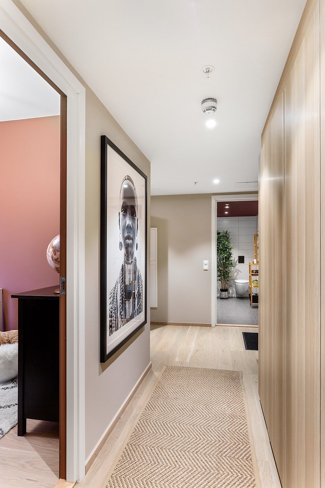 Gang med videre adkomst til soverom III. Galleribilde