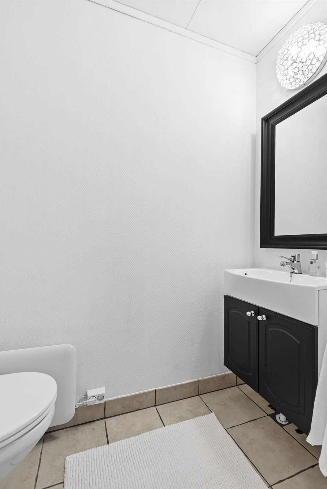 Separat wc-rom i tilknytning til entré Galleribilde