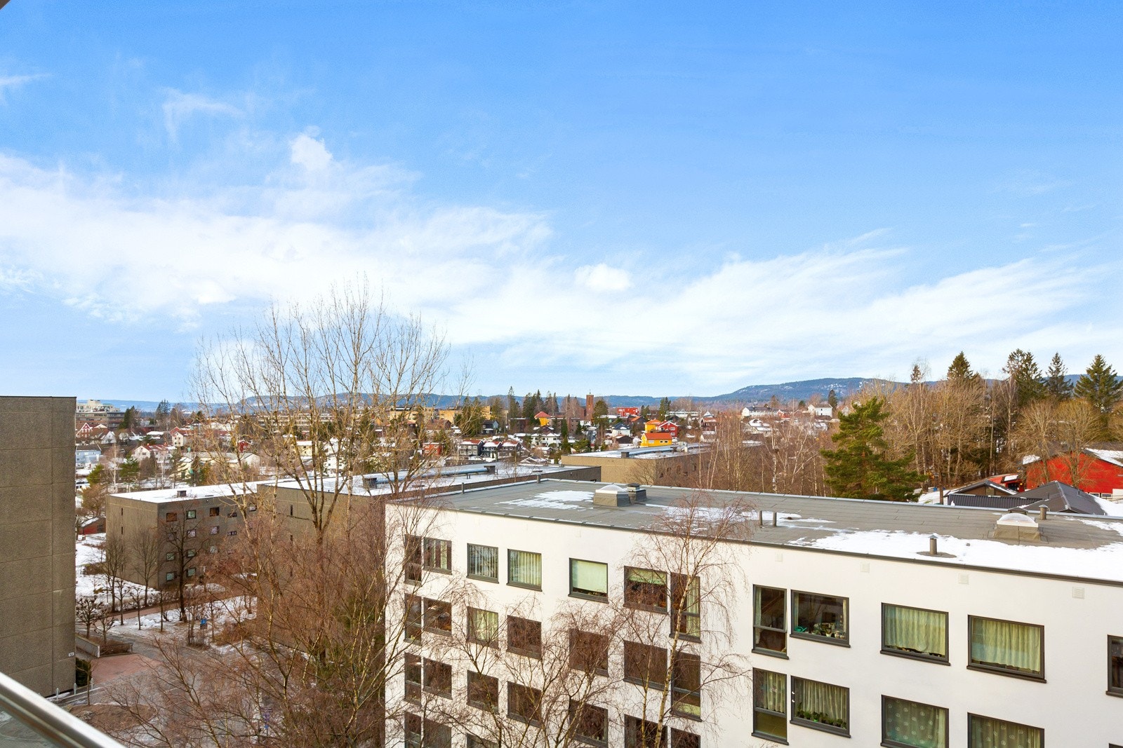 Den høye plasseringen i bygget sørger for en luftig utsikt fra balkongen. Galleribilde