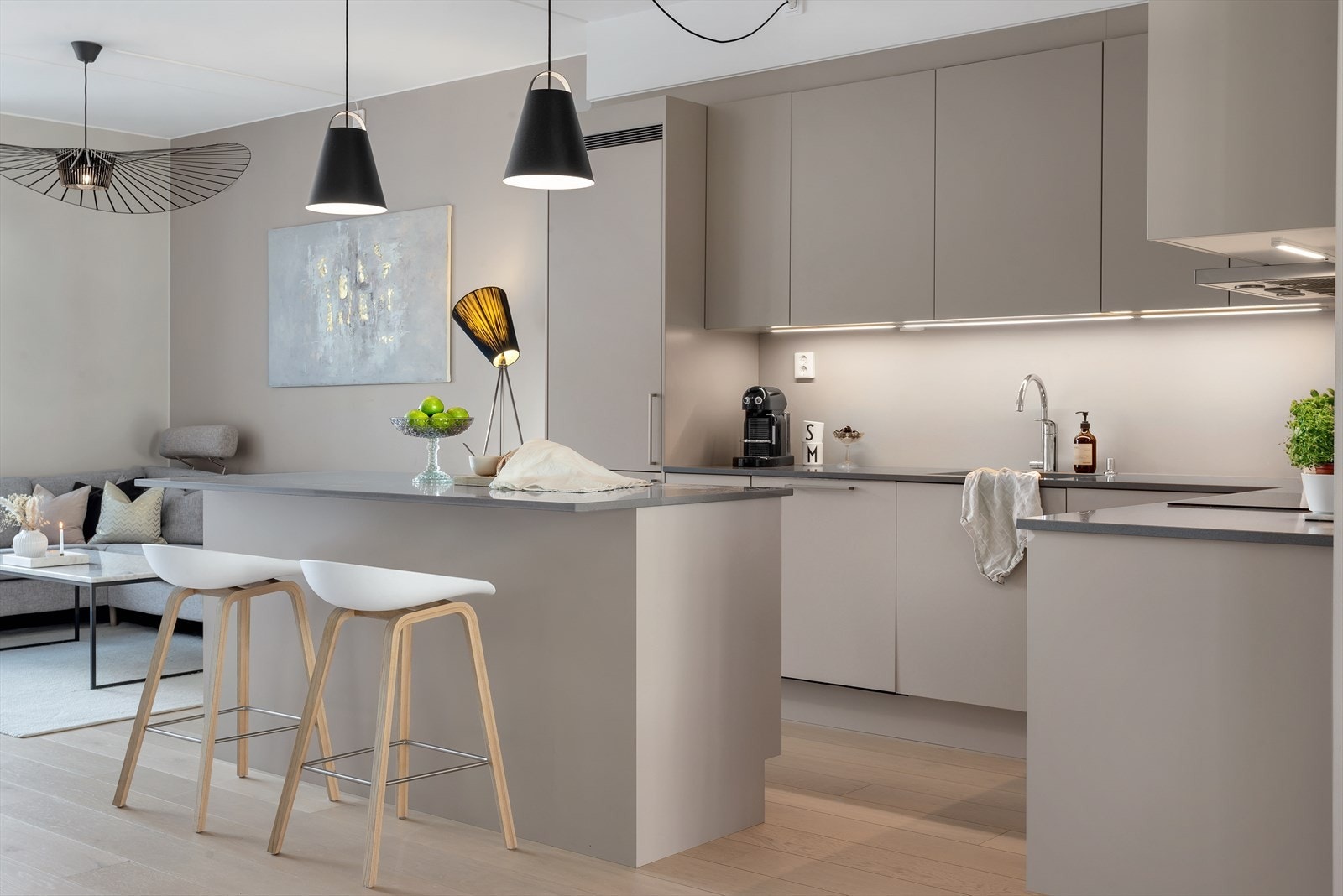 Eksklusiv og moderne leilighet med høy standard. Denne må sees! Galleribilde