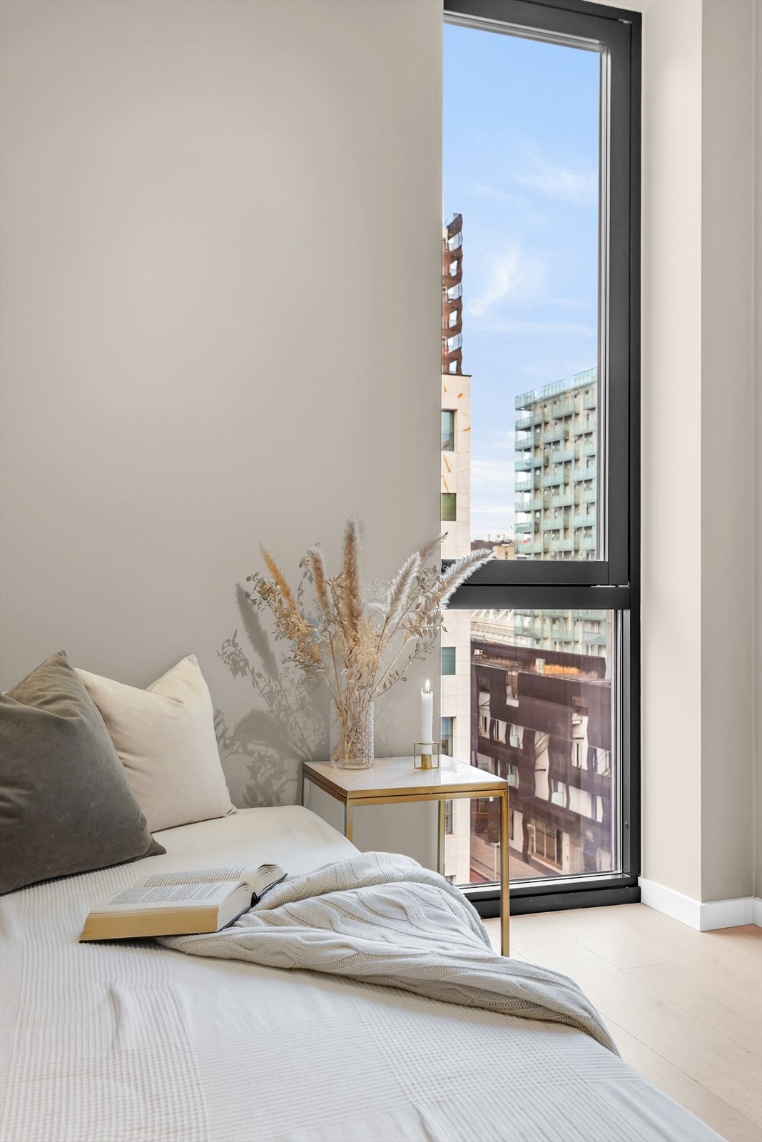 Flott utsyn mot Dronning Eufemias gate og Barcode Galleribilde