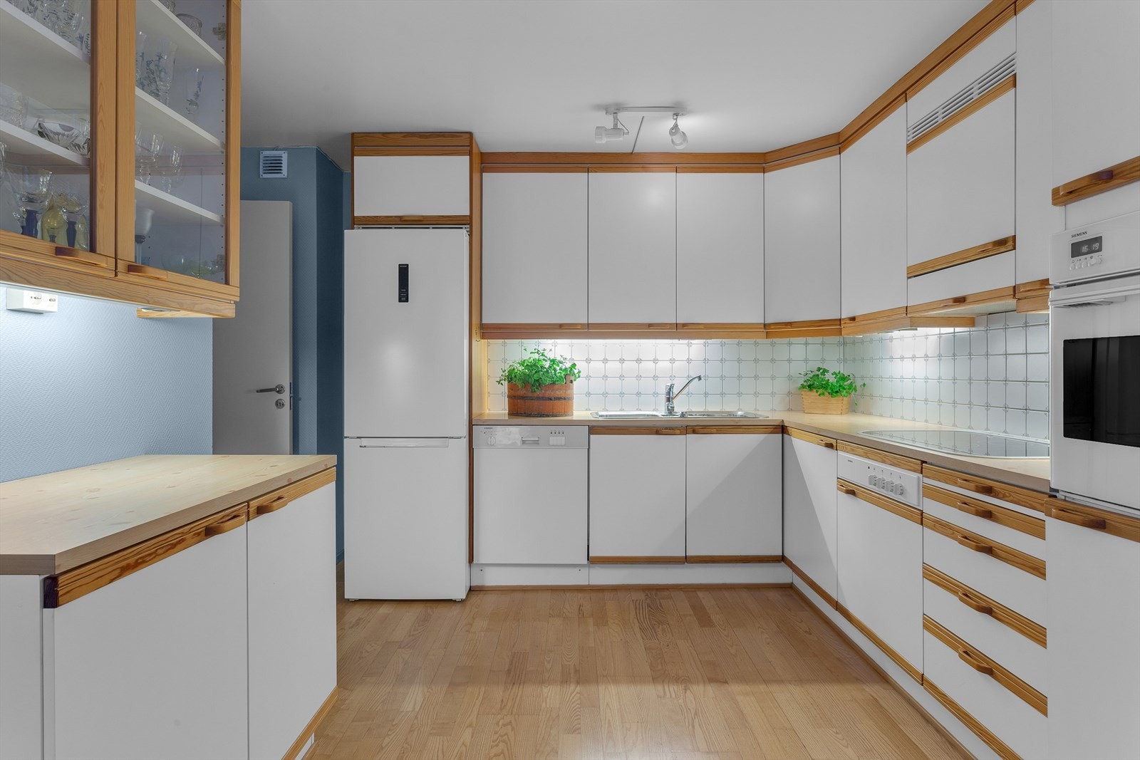 Eldre kjøkken og hvitevarer, her er det mange muligheter! Galleribilde