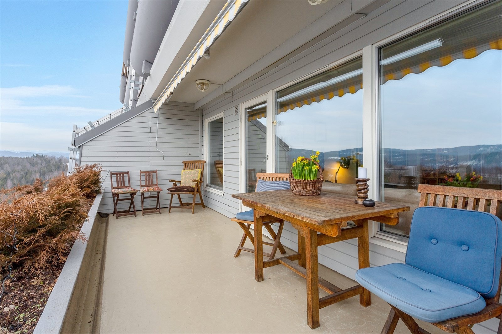 Praktisk lagringsbod på terrassen Galleribilde