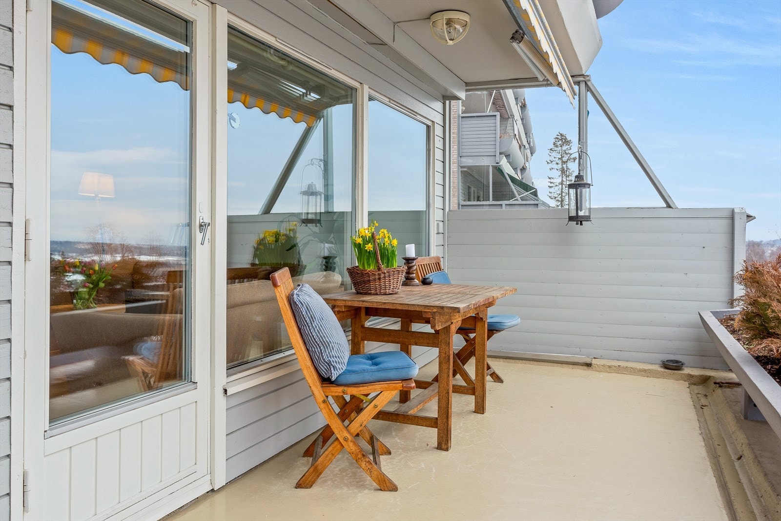 Her er det god plass til flere sittegrupper Galleribilde