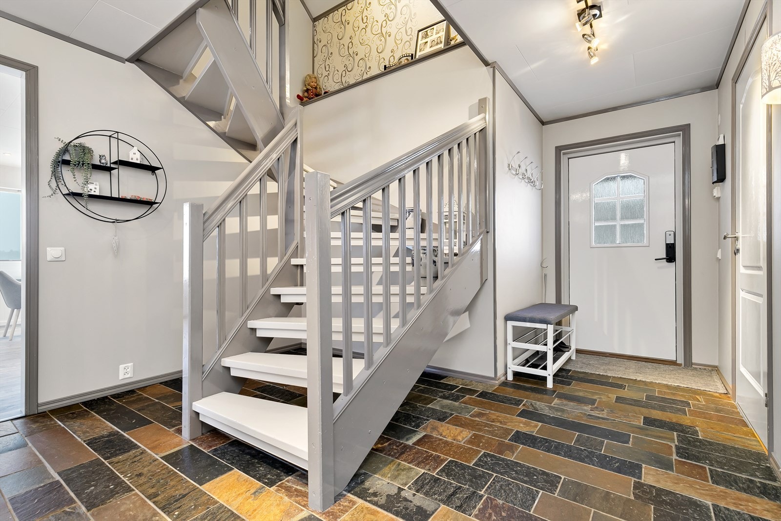 Hall 1. etasje - velkommen inn! Galleribilde