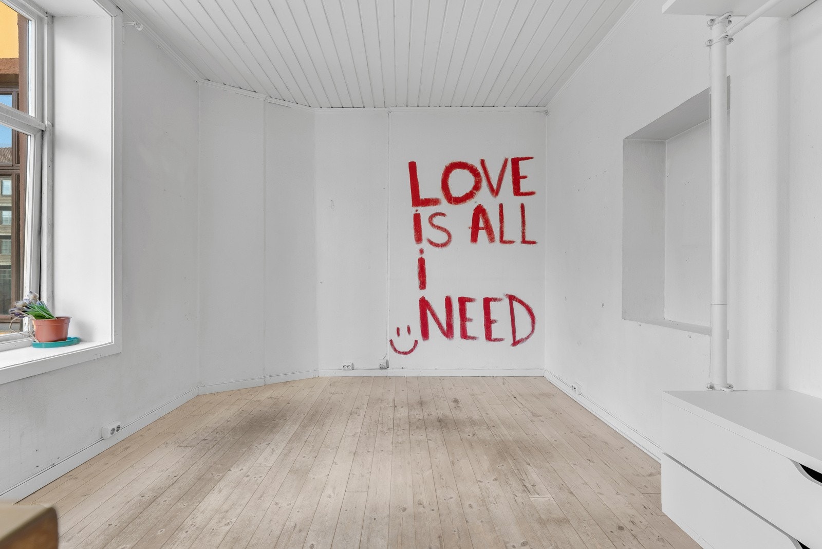 En leilighet med behov for total oppussing. Galleribilde