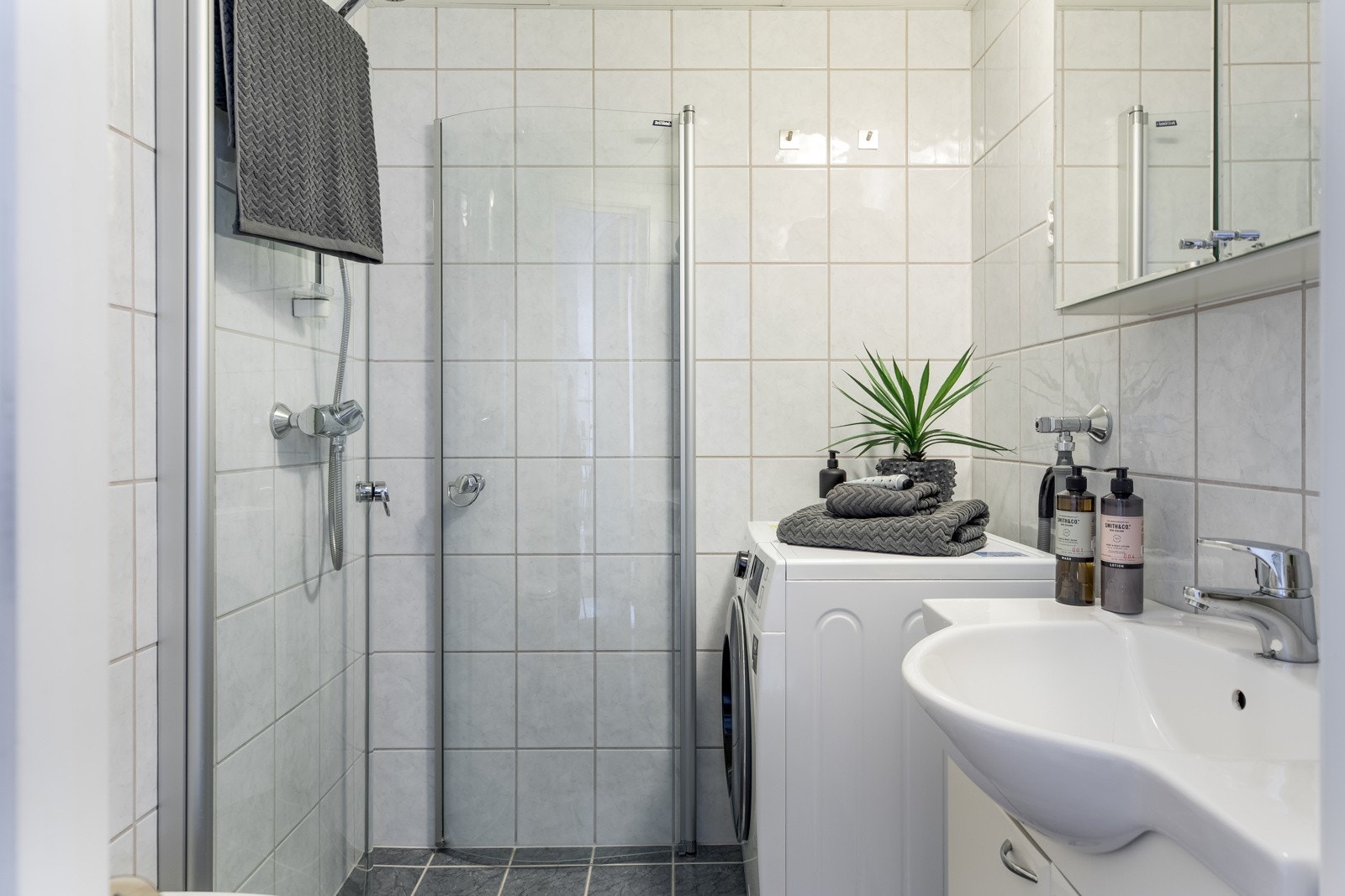 Badet er også utstyrt med varmekabler i gulv Galleribilde