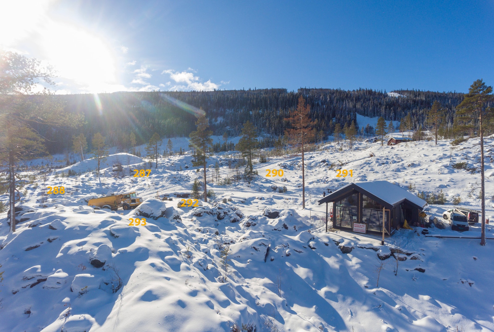 Tomtene ligger i øvre del av "hyttefelt 2" tett ved alpinbakkene Galleribilde