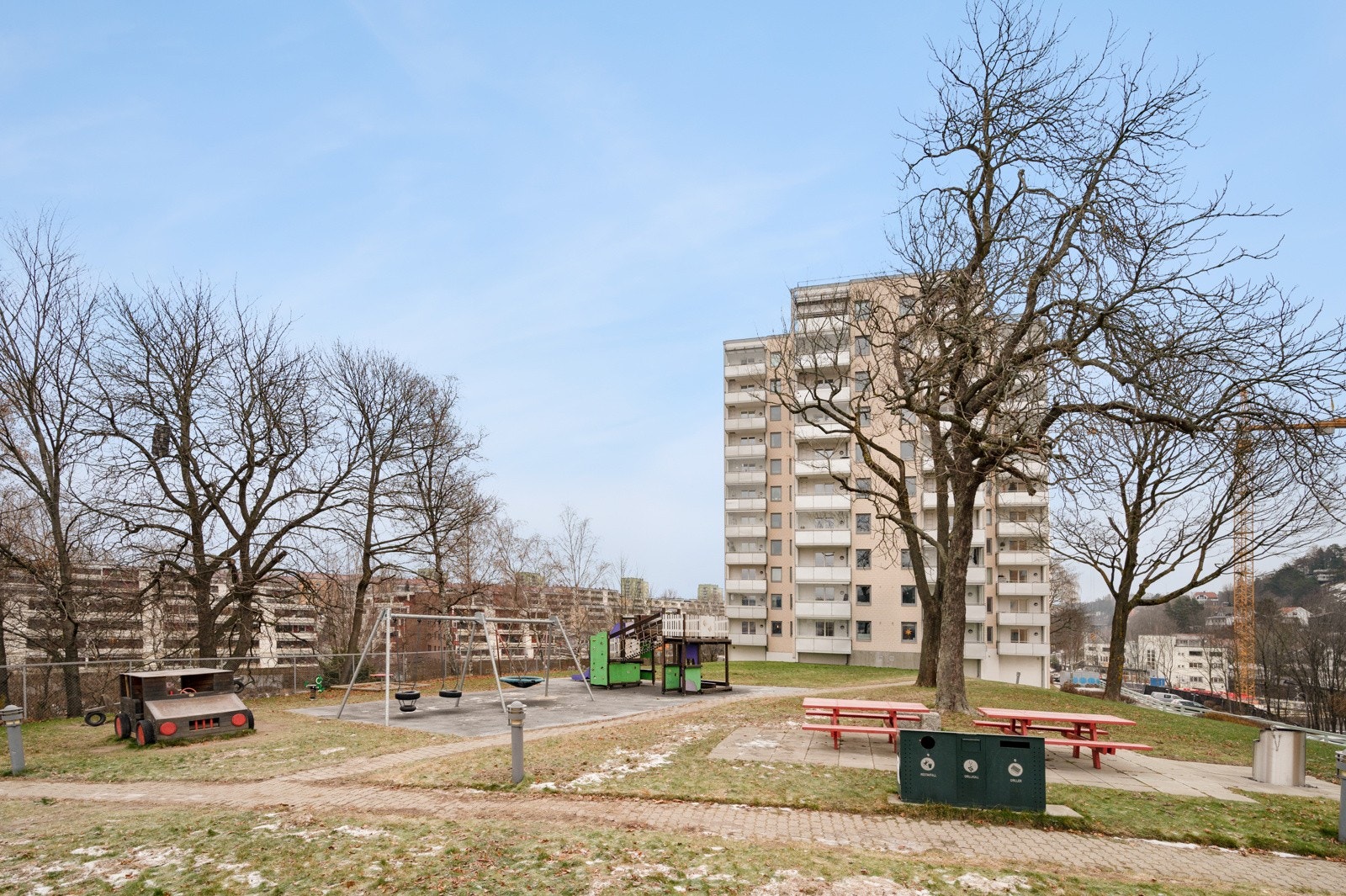 Hyggelig lekeplass i boligselskapet. Galleribilde