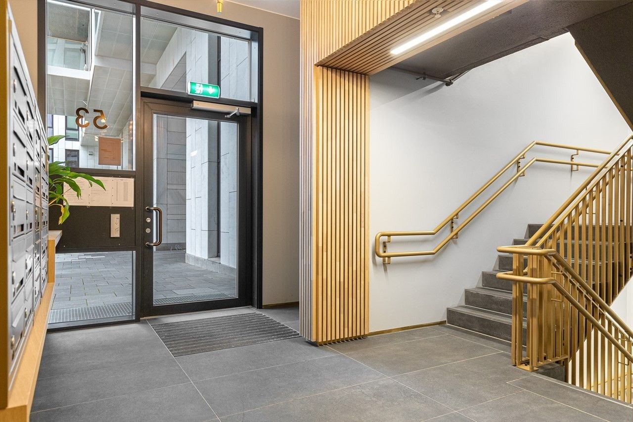 Inngangsparti. Galleribilde