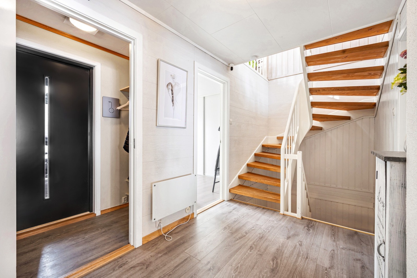 Inngangsparti i 1. etasje. Galleribilde