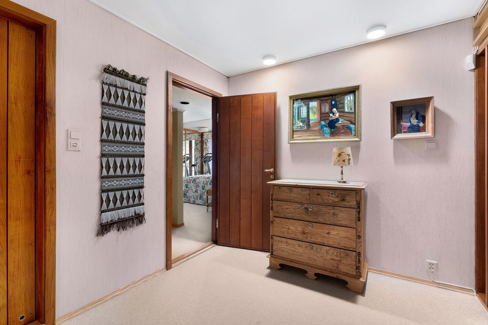 Gangen i 2 etg til egen masterbed avdeling til hovedbolig Galleribilde