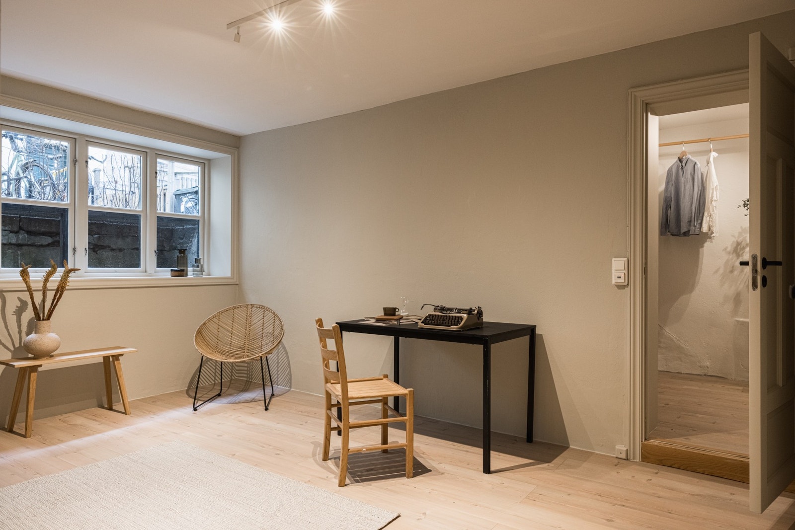 God plass til møblering og oppbevaring. Galleribilde