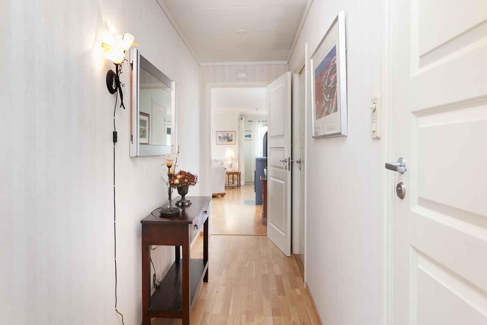 Gang i hovedetasjen. Galleribilde