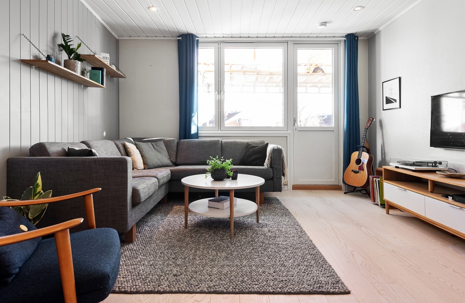 En attraktiv 3-roms med god standard og flott beliggenhet. Galleribilde