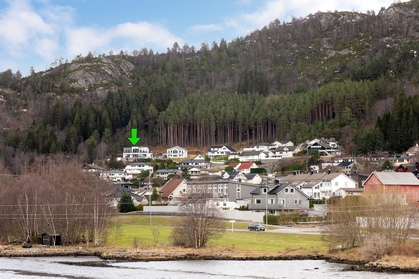 Nærområdet - boligen merket med pil Galleribilde