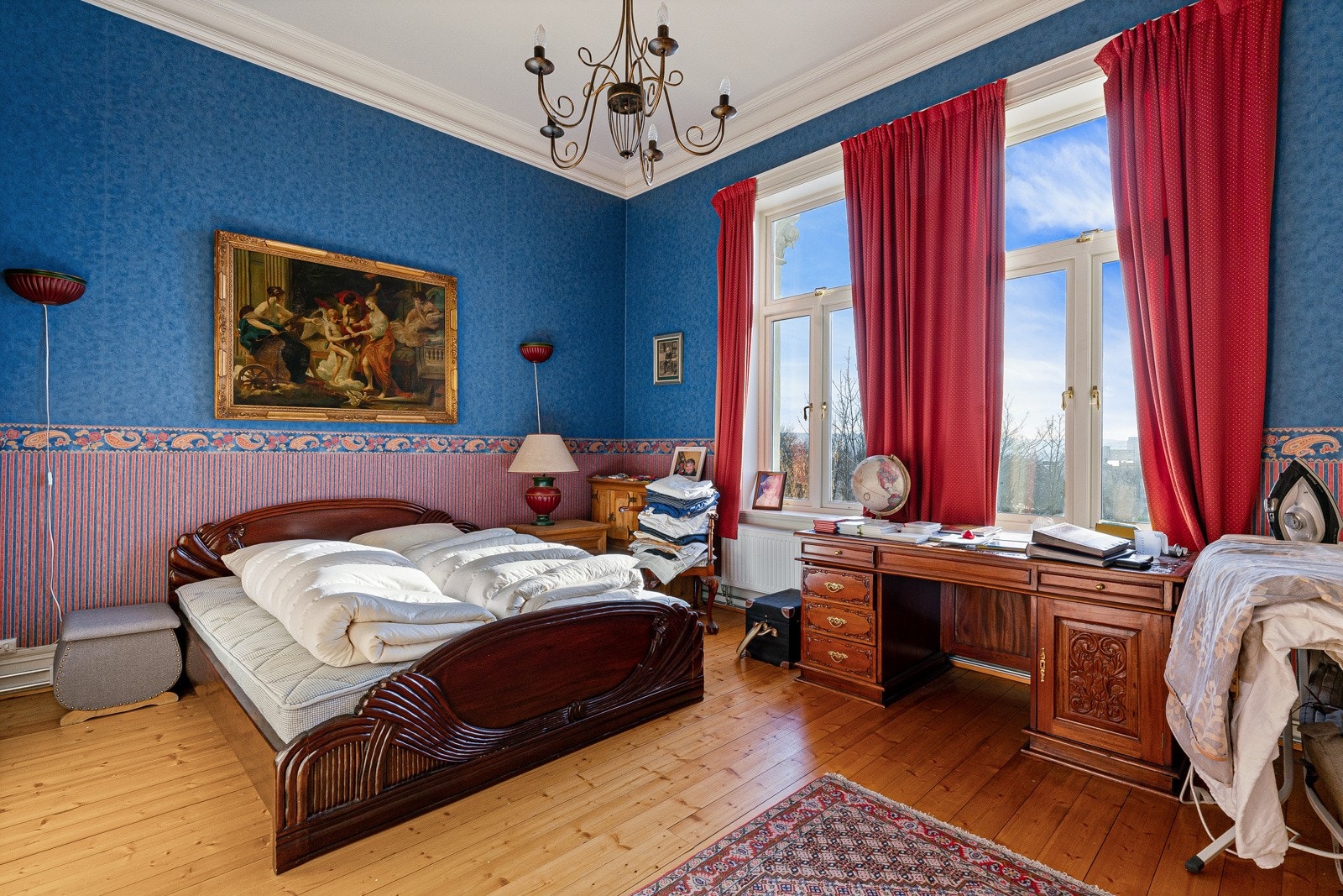 I andre etasje har boligen tre soverom, to med riktig god størrelse. Galleribilde