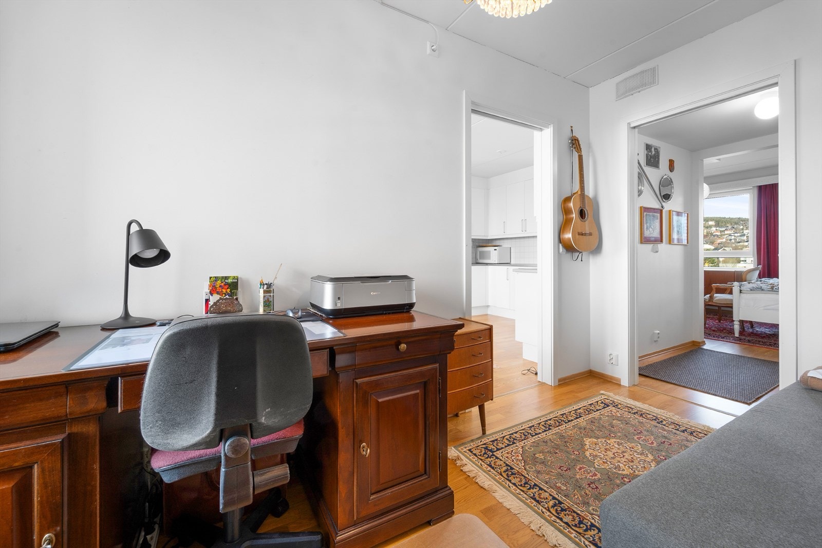 - Rommet blir i dag benyttet til et kontor, men kan fint benyttes til et soverom - Galleribilde