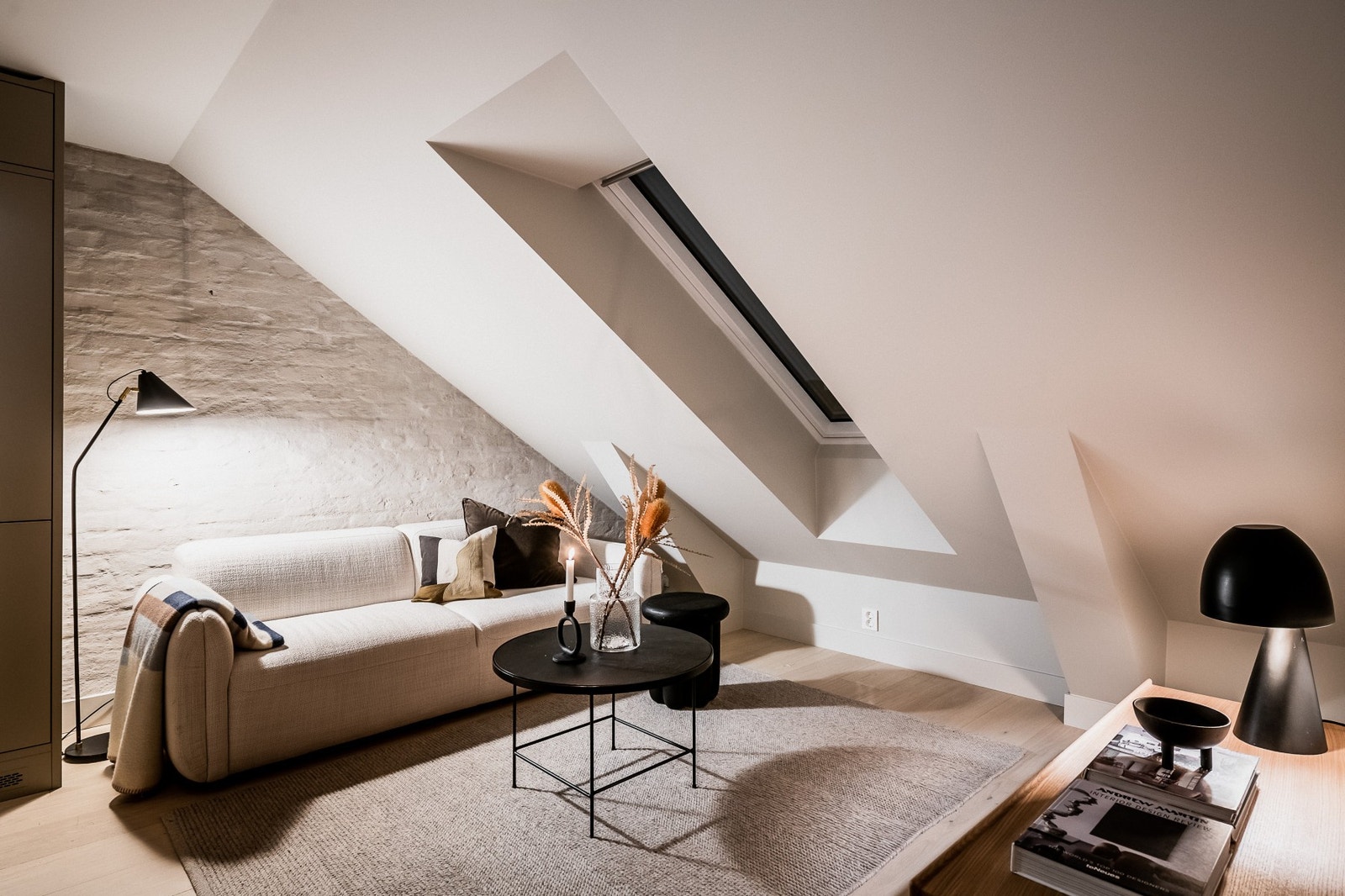 Alle leilighetens oppholdsrom har gulv belagt med varmefolie. Galleribilde