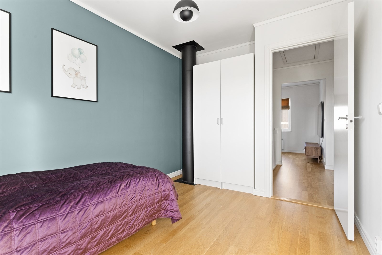 Gode lysforhold og lyse overflater. Galleribilde