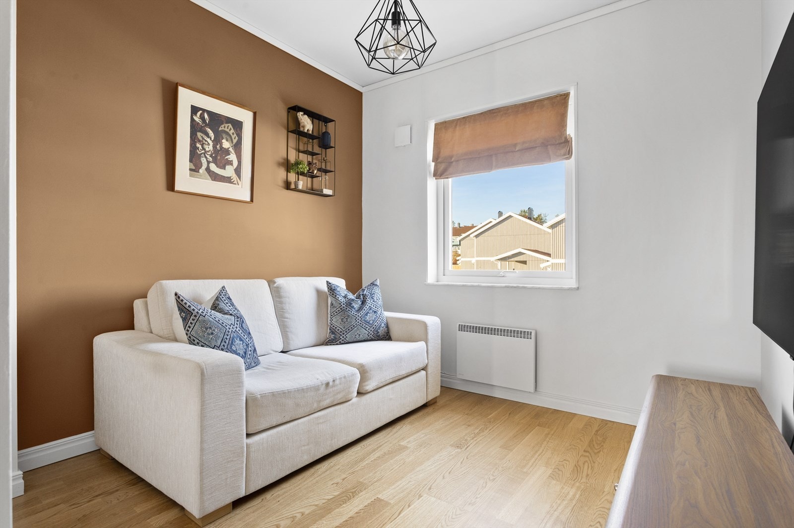 Loftstue benyttet som TV-stue. Galleribilde