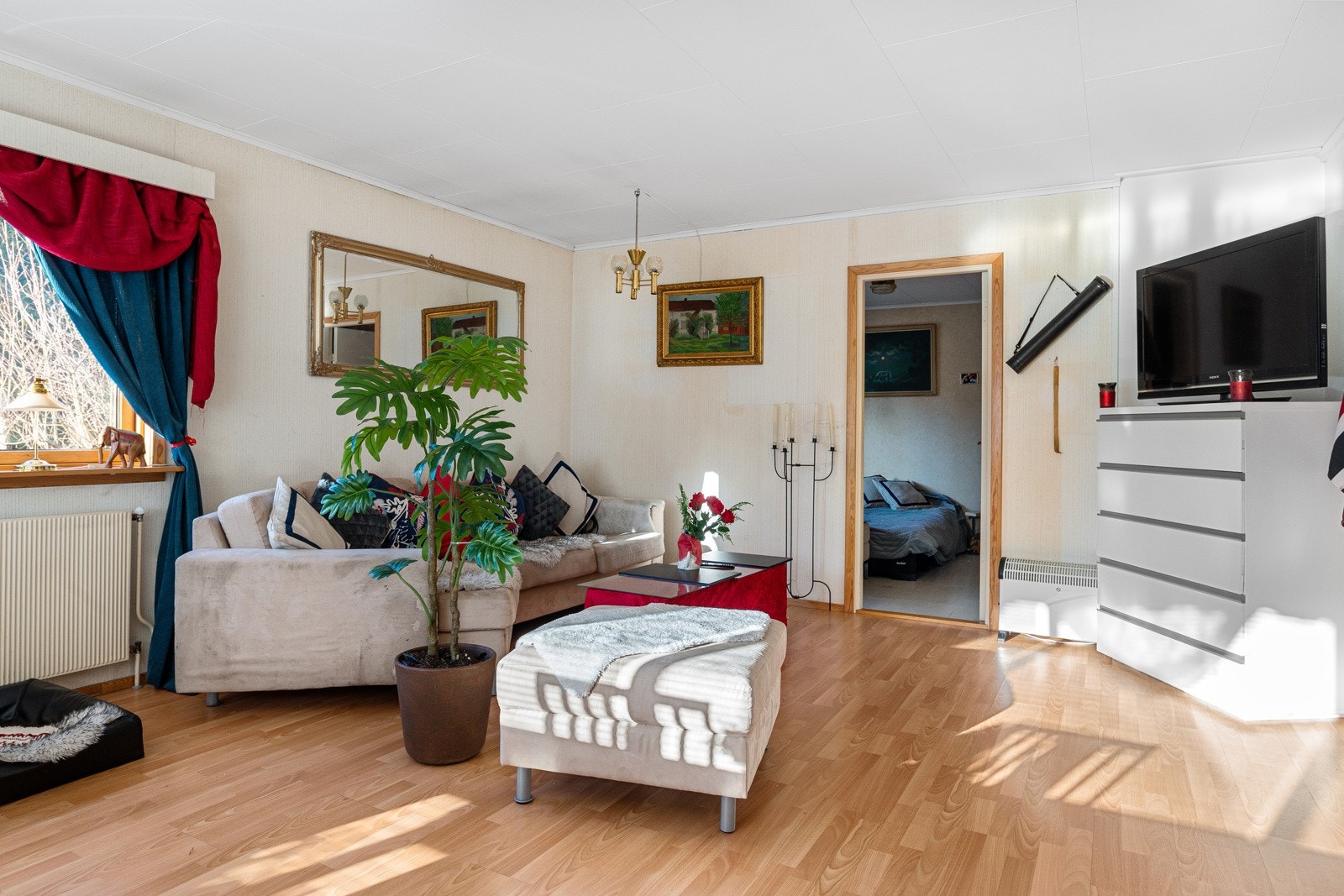 Stue 1.etasje. Galleribilde