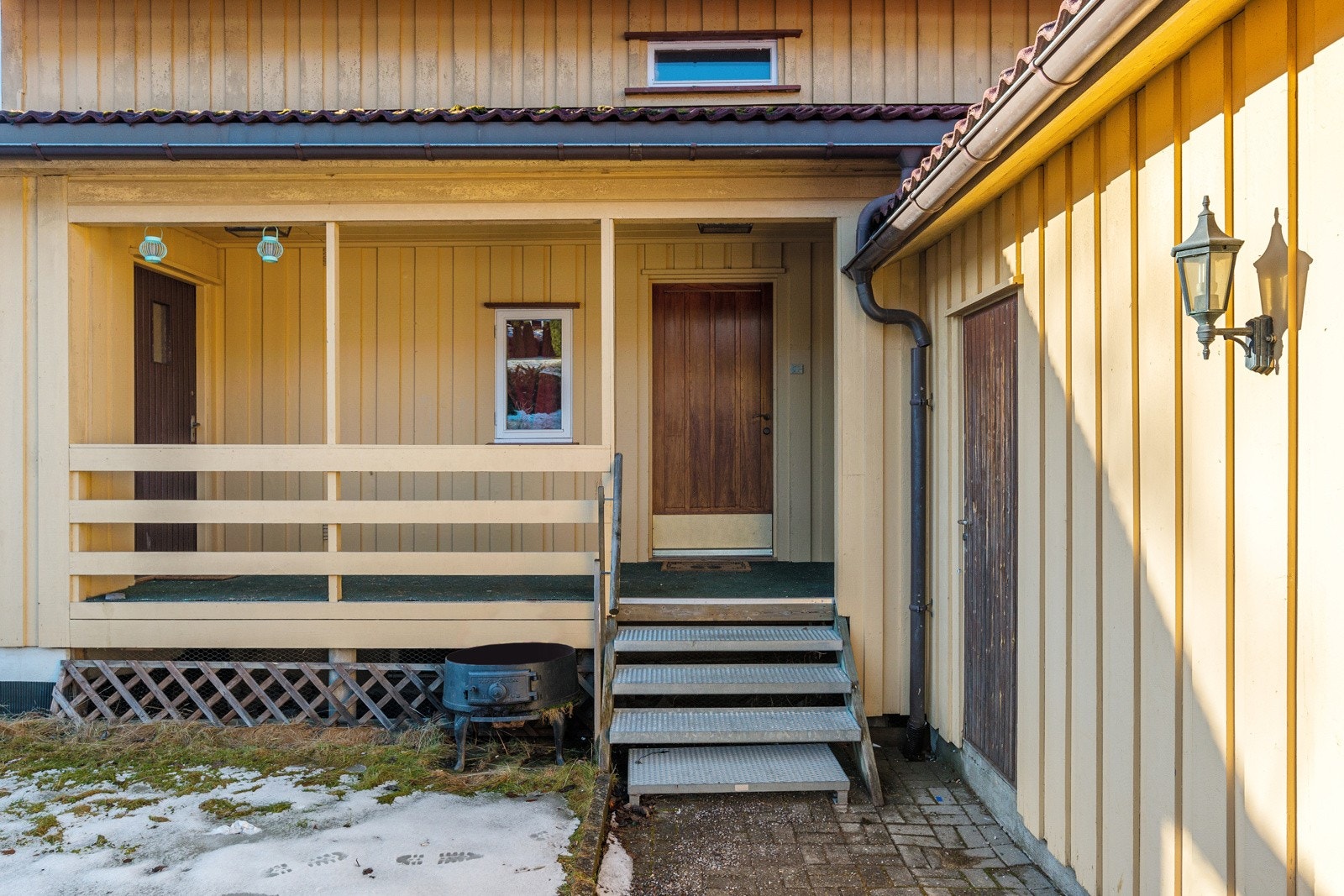 Overbygget inngangsparti. Galleribilde